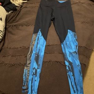 Under armour leggings.